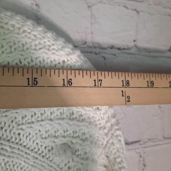 Vintage Express Hand Knit 1980s Floral Crochet Hem sweater - Picture 7 of 11